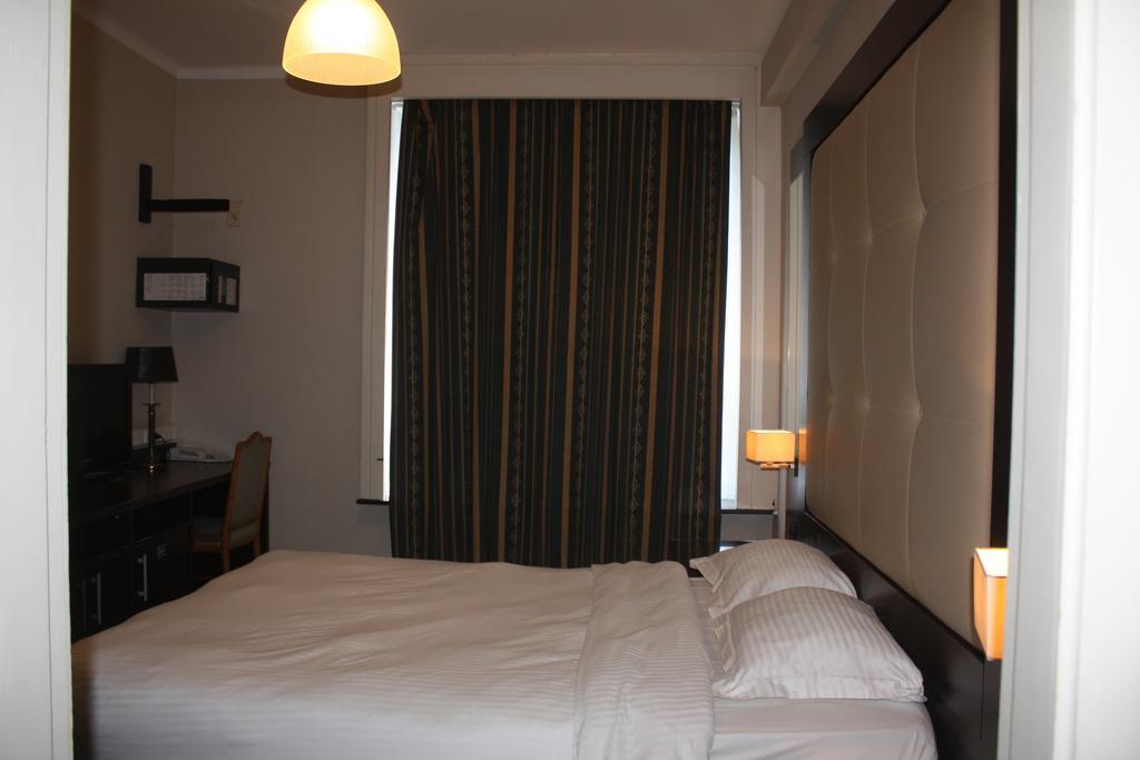 Hotel Plasky Schaerbeek Værelse billede